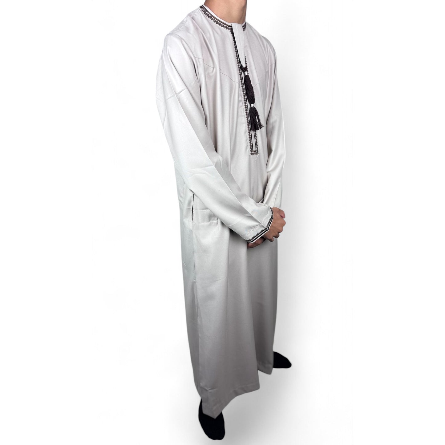 Premium Emirati thobe for men – authentic luxury jubba, high-quality traditional men's wear